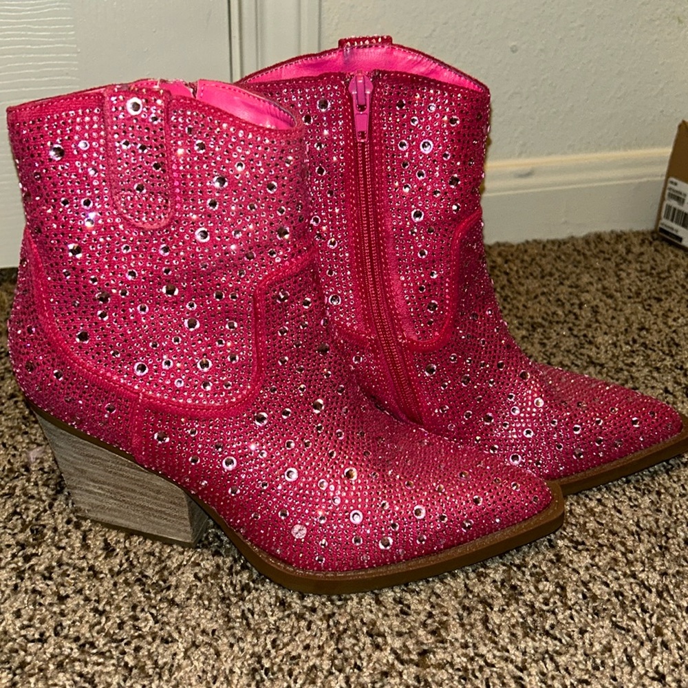 VERY G Pink Rhinestone Ankle Booties - Womens Sz 8